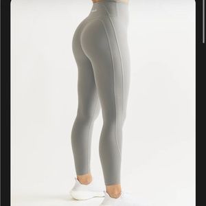 Alphalete pulse surge leggings S